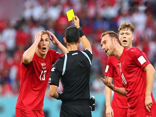 Thẻ vàng là gì?