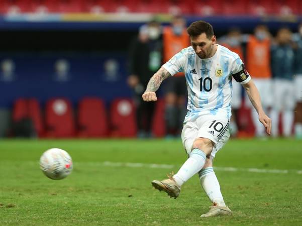 Cầu thủ đá penalty hay nhất thế giới: Lionel Messi