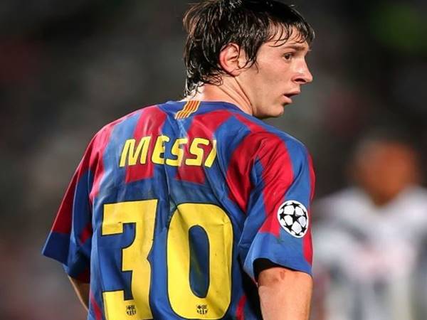 Số áo đầu tiên của Messi Số áo đầu tiên của Messi
