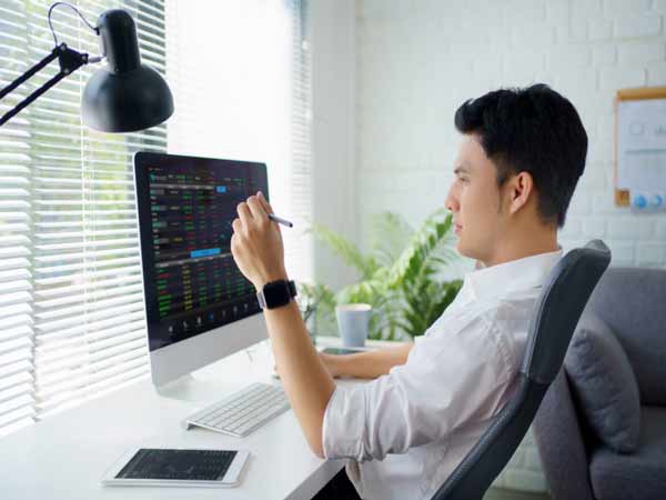 Vậy nên đầu tư cổ phiếu hay trái phiếu?