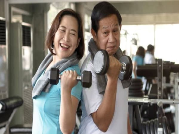 Tại sao phụ nữ trung niên cần tập thể dục?