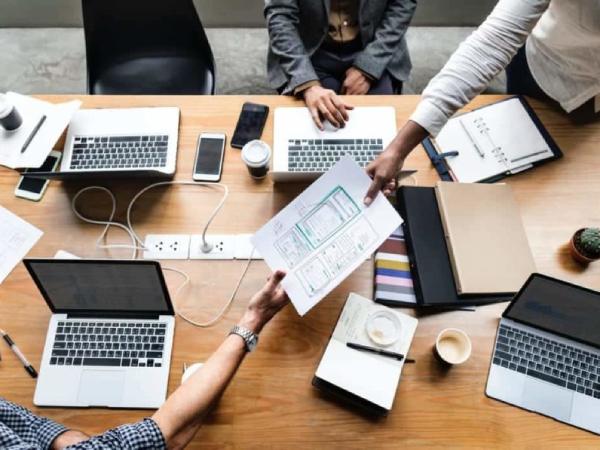 Nên kinh doanh online hay đầu tư cửa hàng truyền thống