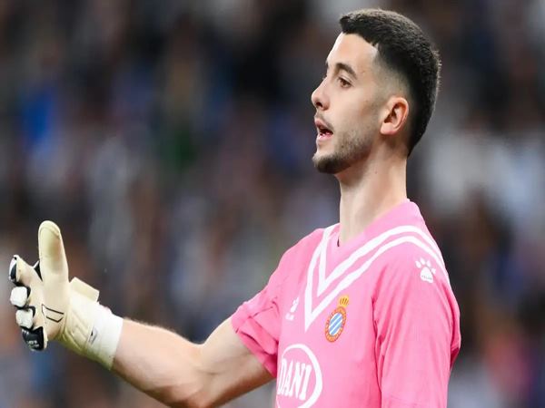 Chuyển nhượng Barca: Chiêu mộ Joan Garcia từ Espanyol