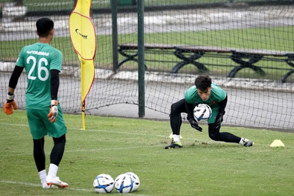 Cách tập luyện cho thủ môn Cách tập luyện cho thủ môn