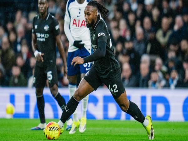 Tin Man City: Đánh rơi chiến thắng trước Tottenham